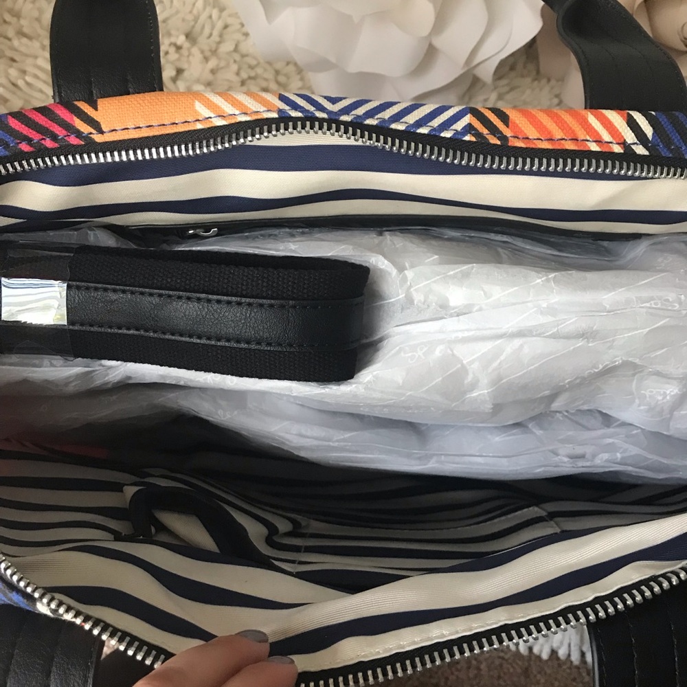 Splendid Monterey Extra-Large Weekender Multi Str - Picture 3 of 4
